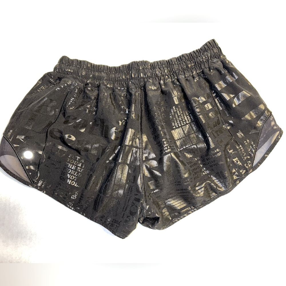 Lululemon Manifesto Hotty Hot Manifesto shorts
